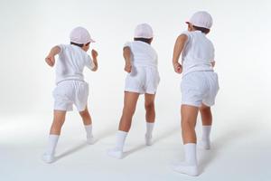 沼津のジムでウエイトトレーニングを行う